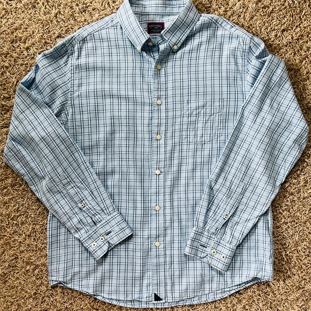 UNTUCKit Light Blue Plaid Shirt, excellent condition size large!